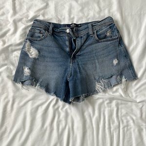 Hollister Hugh Rise Vintage Short 4”